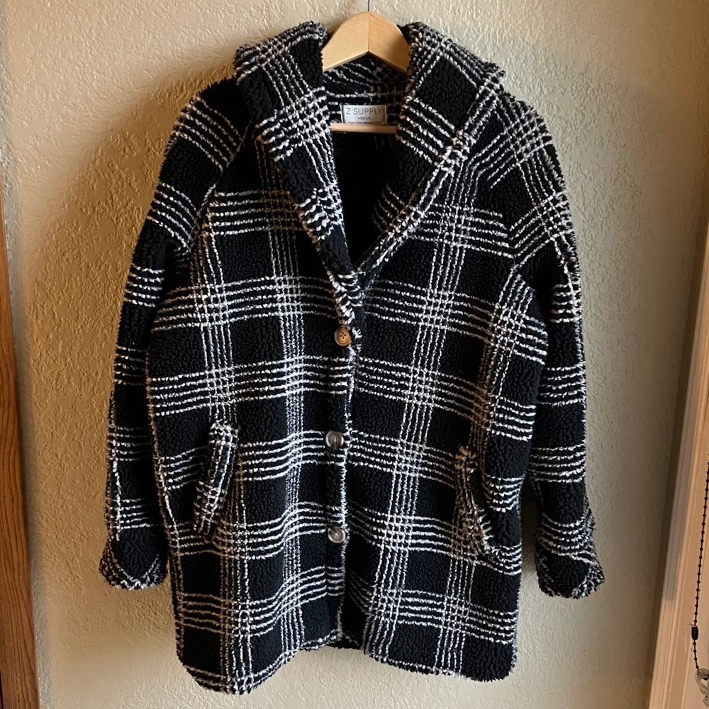 Boutique brand, Z supply, black and cream Sherpa coat